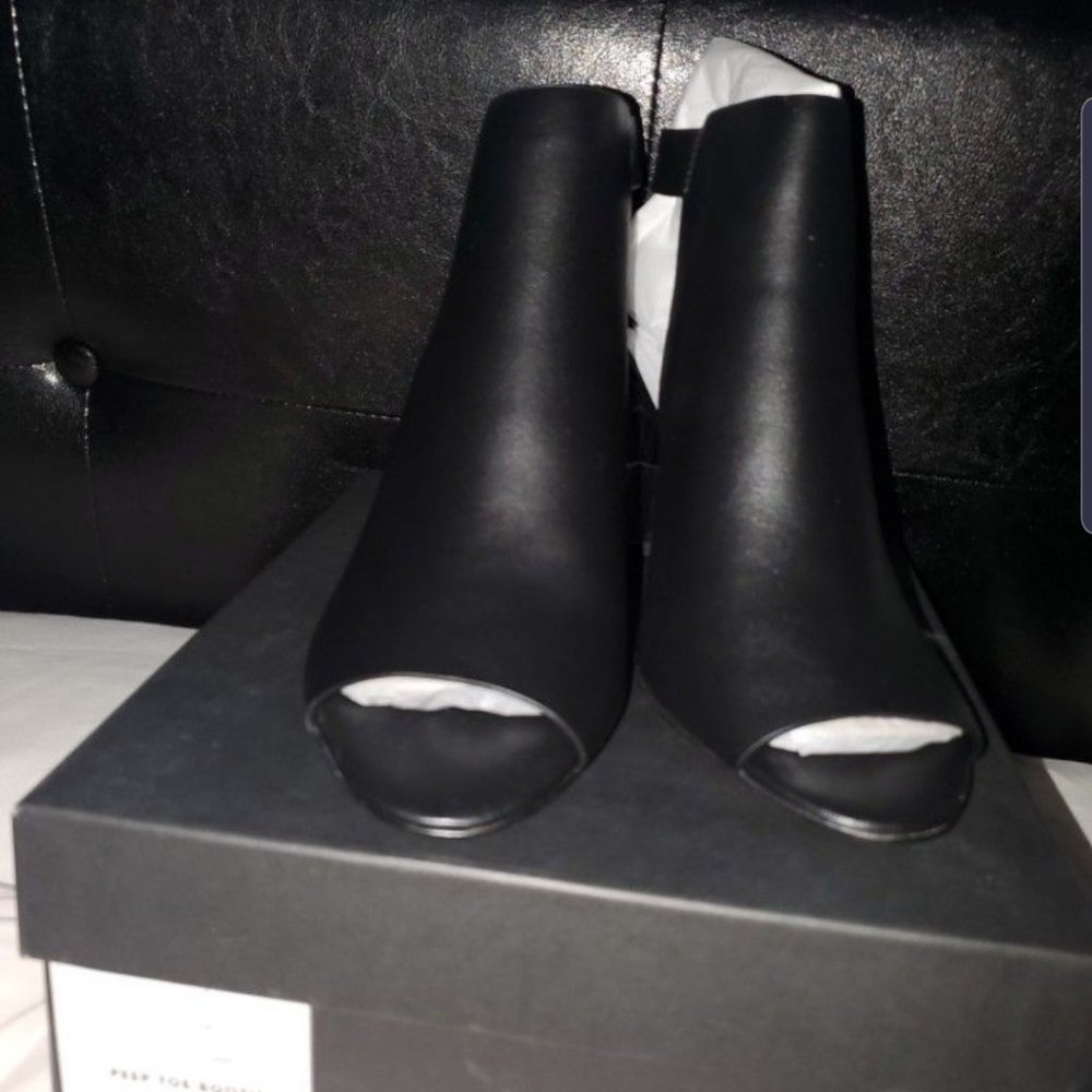 Womens banana republic high Heel Booties shoes peep toe shoes size 9.5 - Picture 2 of 5